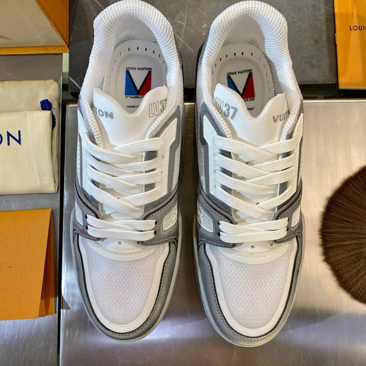 LOU TRAINERS