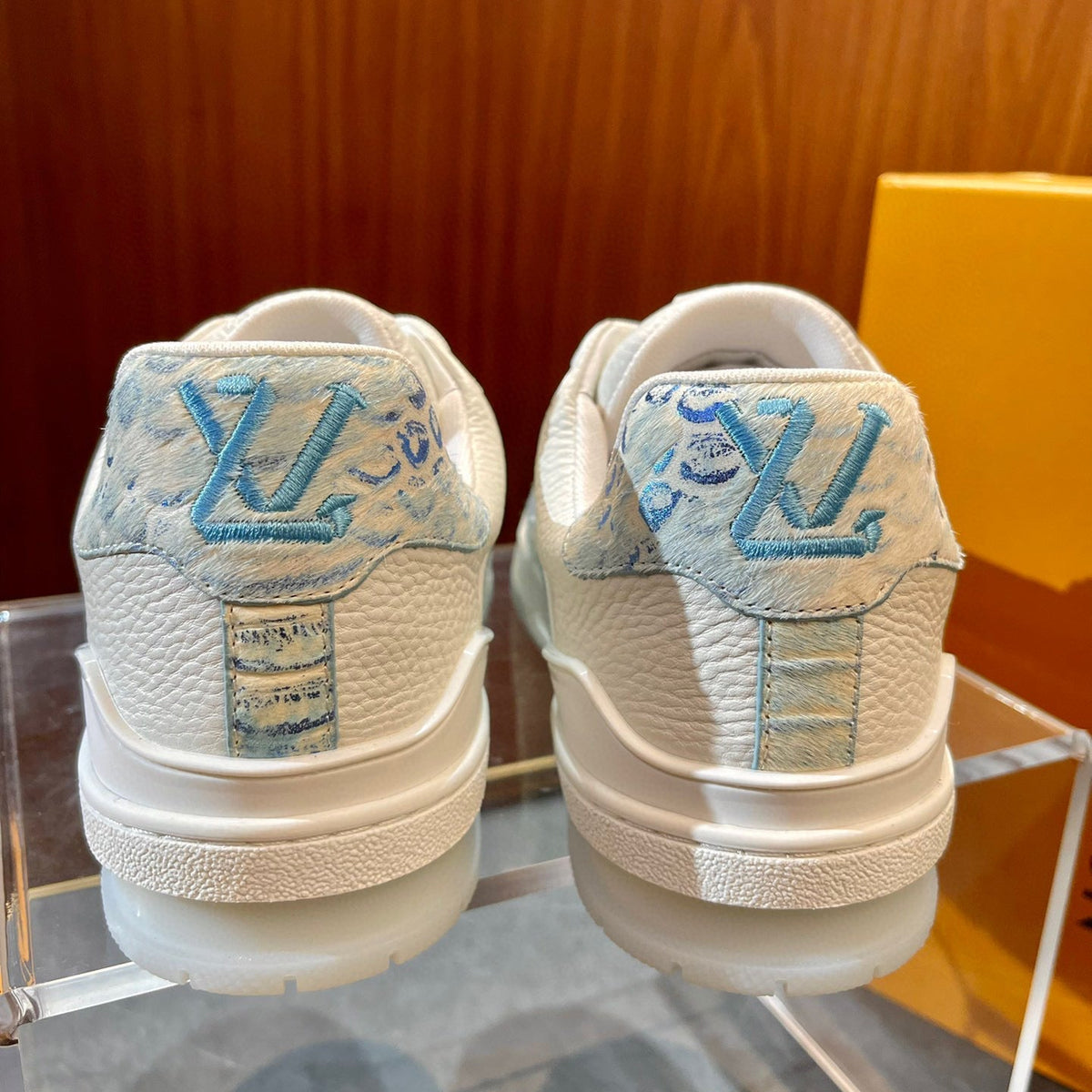 LOU TRAINERS