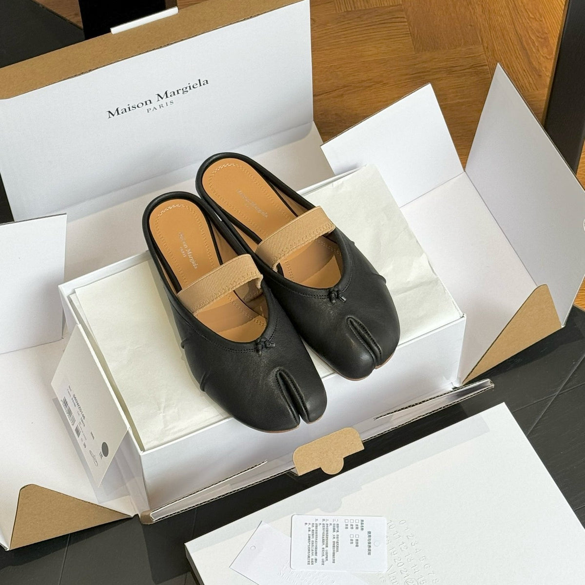 MAISON M TABI BALLET FLATS