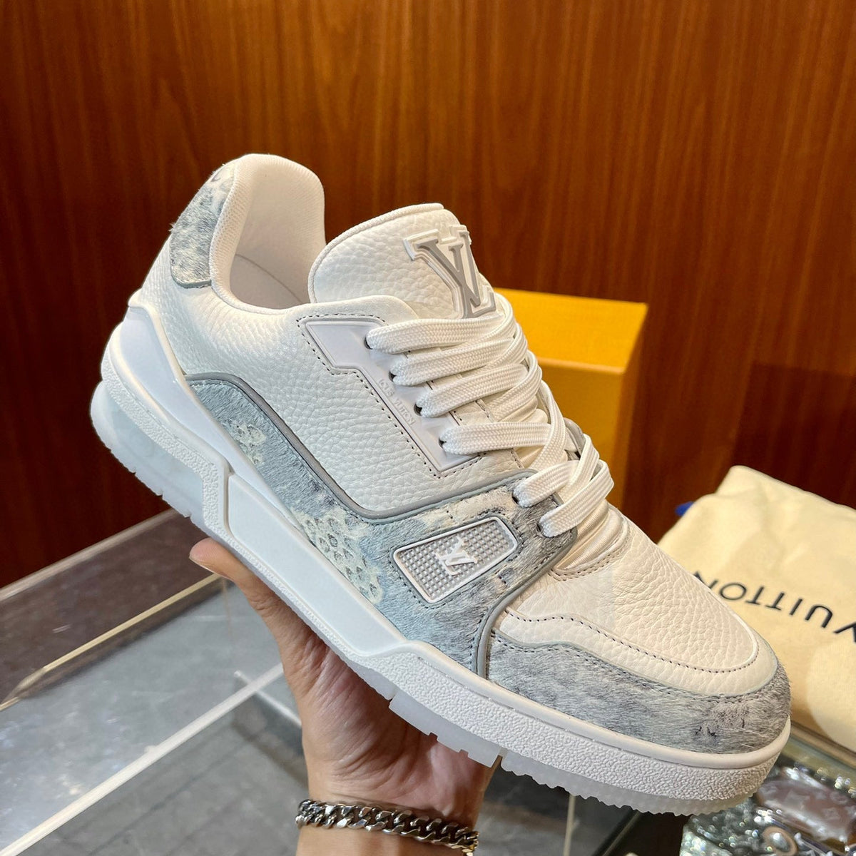 LOU TRAINERS