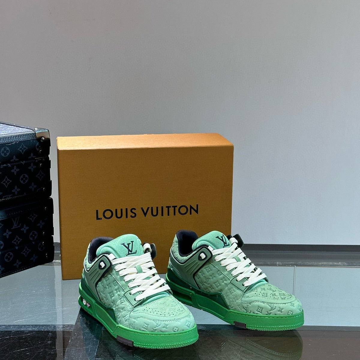 LOU TRAINERS