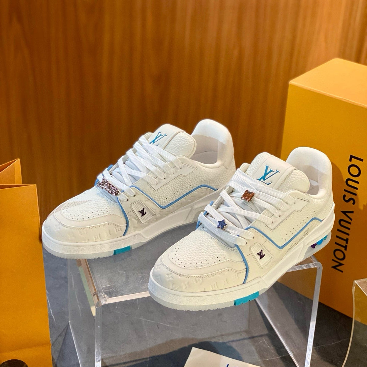 LOU TRAINERS