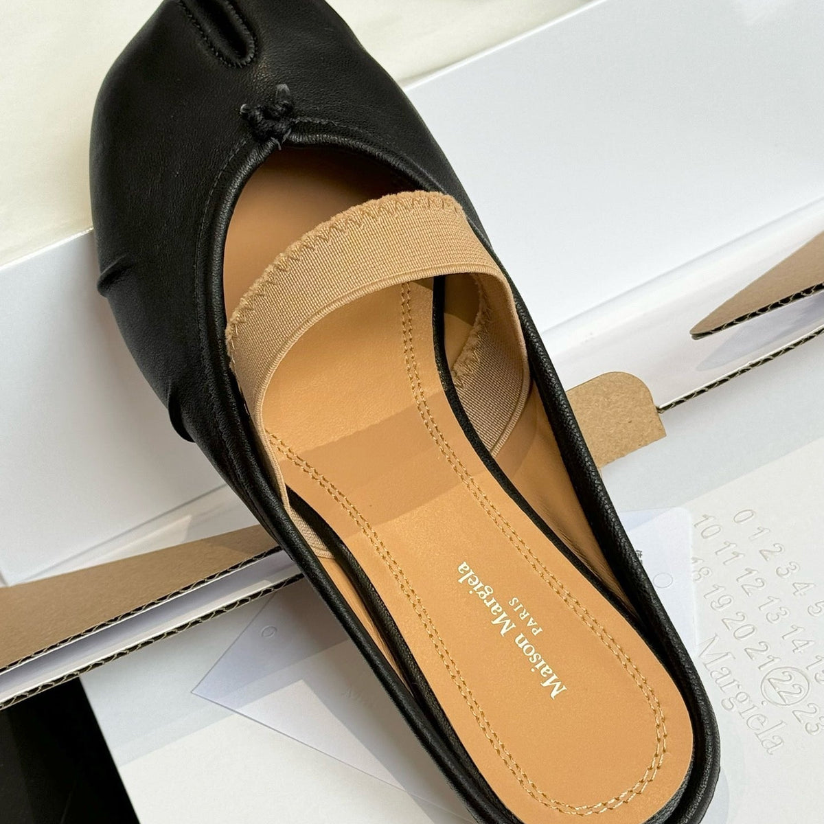 MAISON M TABI BALLET FLATS