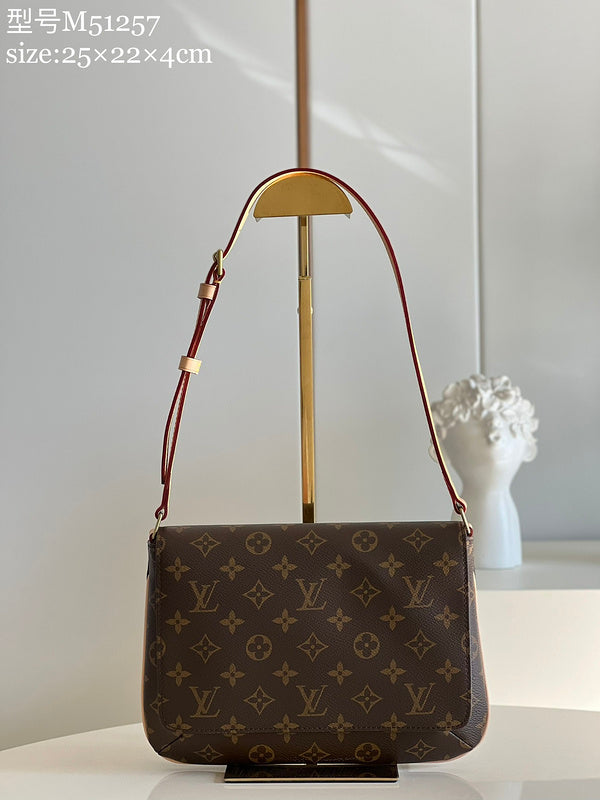 I W Fashion Lu-Vi bags - 17294