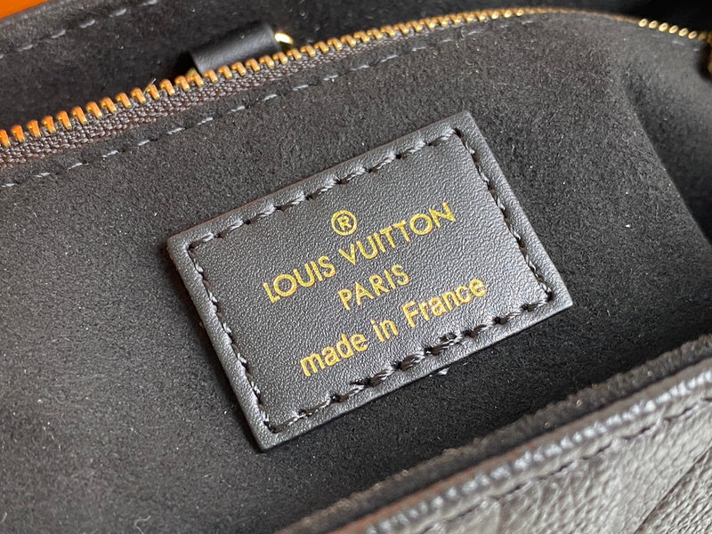 I W Fashion Lu-Vi bags - 17551