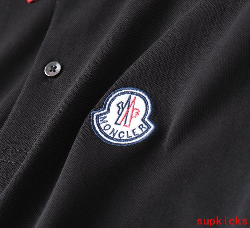 Moncler Luxury Cloth