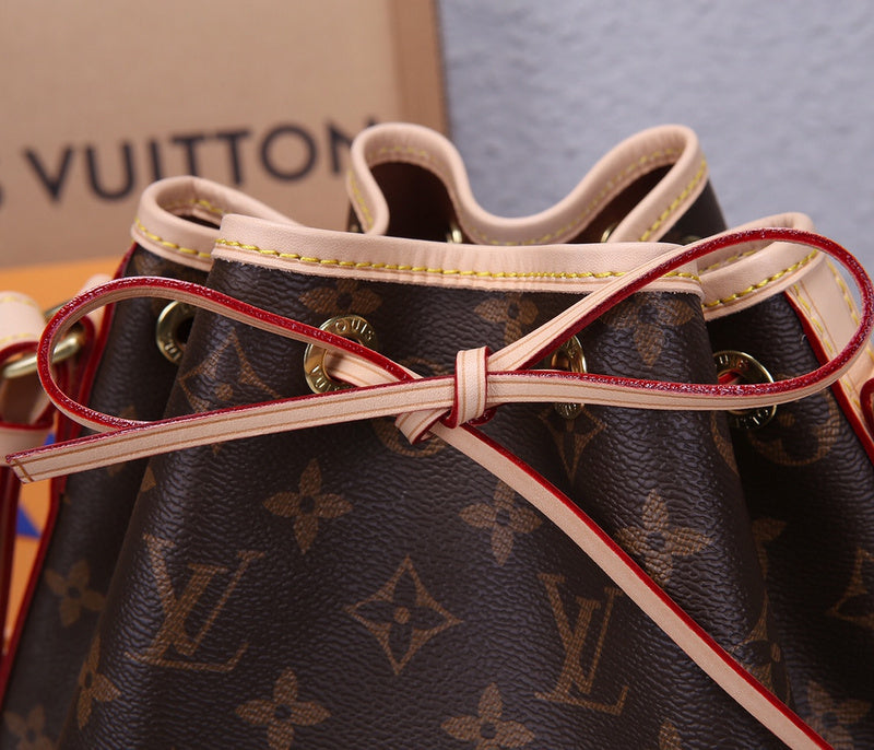 I W Fashion Lu-Vi Bags - 16970
