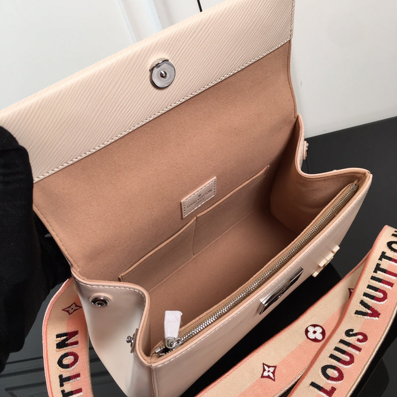 I W Fashion Lu-Vi bags - 17240