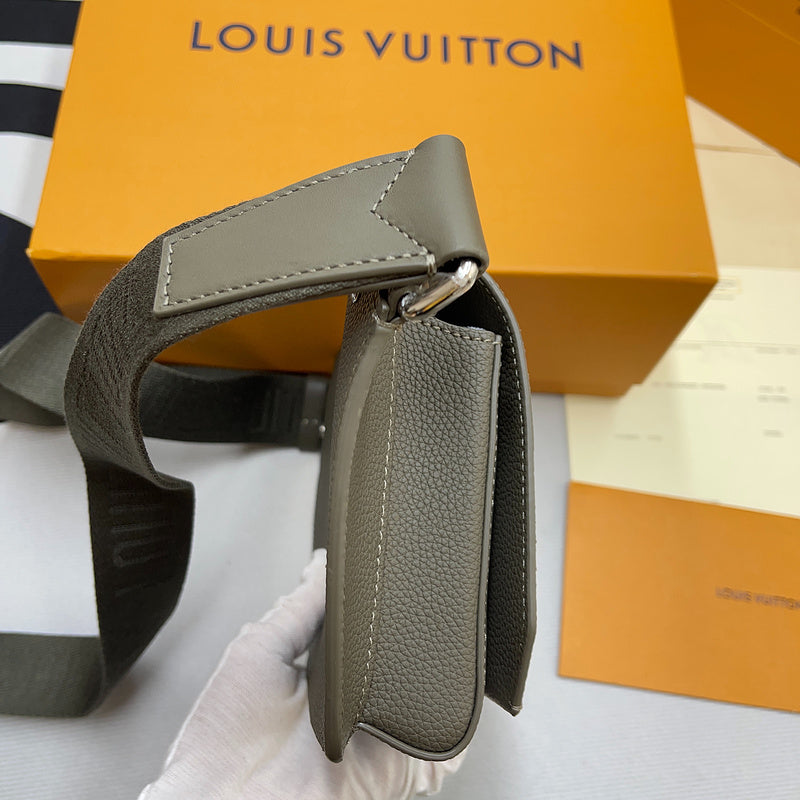 I W Fashion Lu-Vi bags - 9986