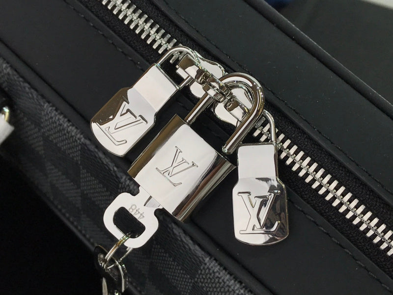 I W Fashion Lu-Vi bags - 17565