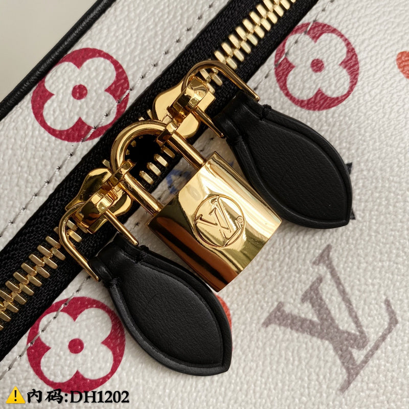 LOV2 Bags - Luxurious Bags  2678