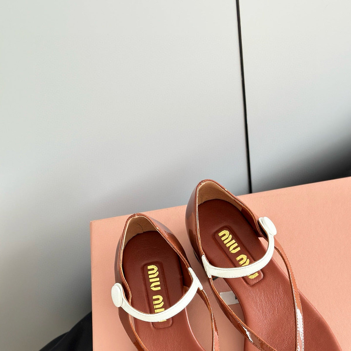 MIU M THONG SANDALS