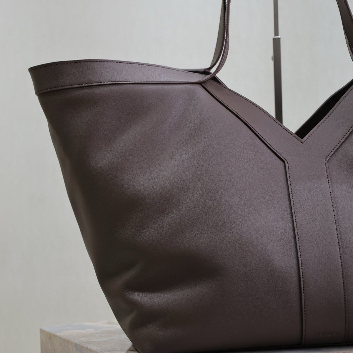 SL Y TOTE IN LEATHER BAG