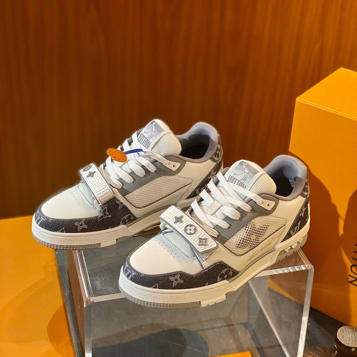 LOU TRAINERS