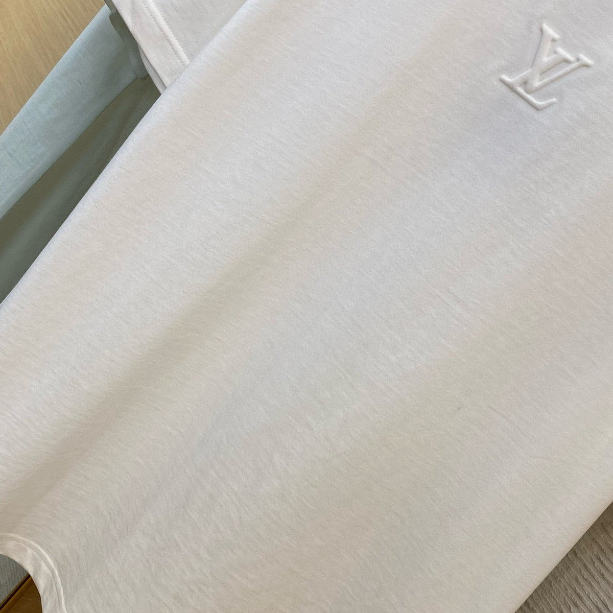 LOU T-SHIRT