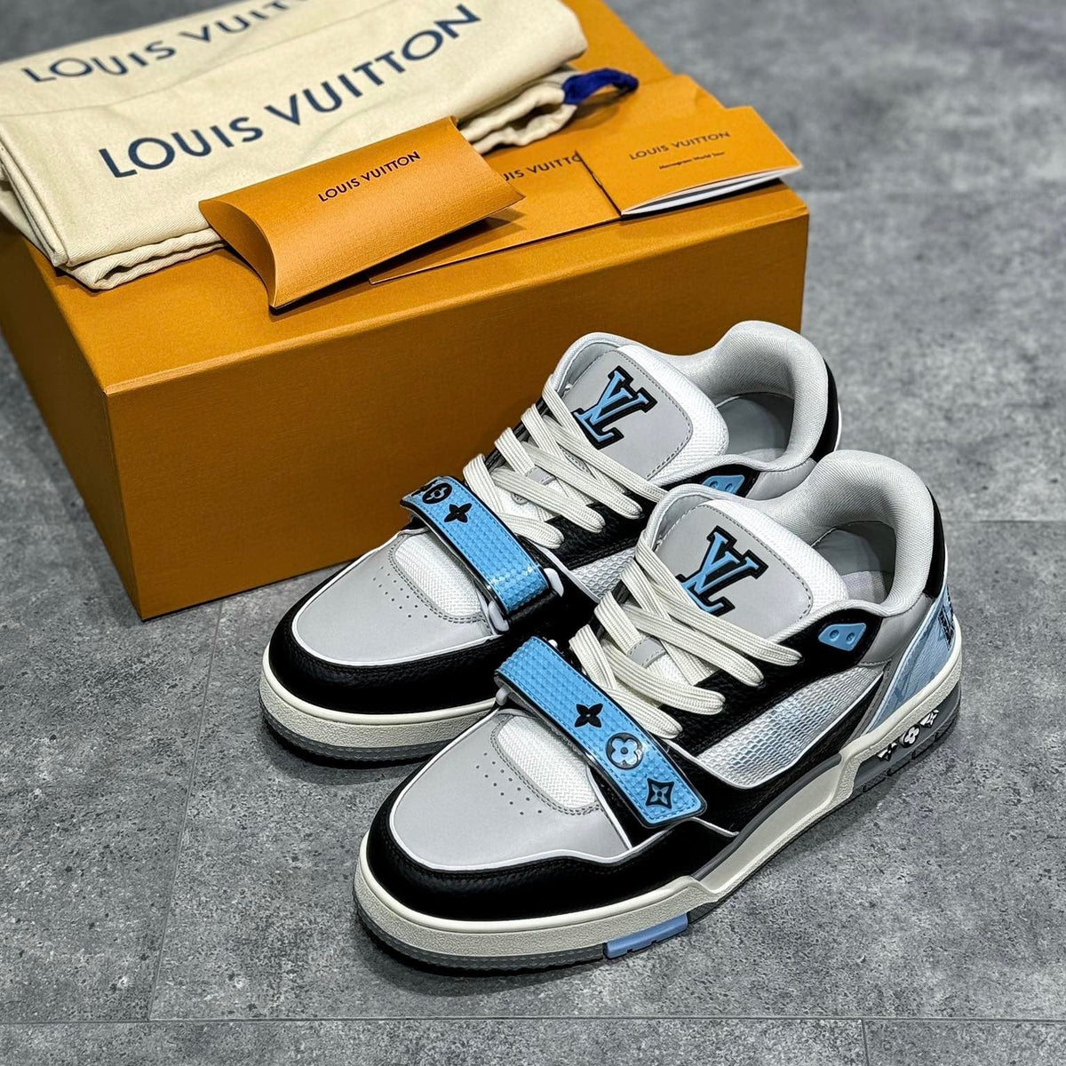 LOU TRAINERS