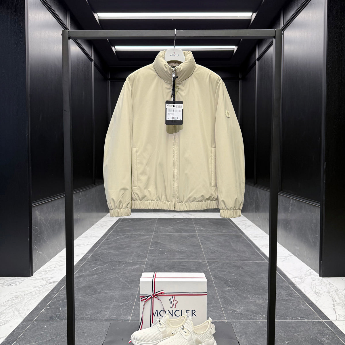 MONC LUSERNA JACKET