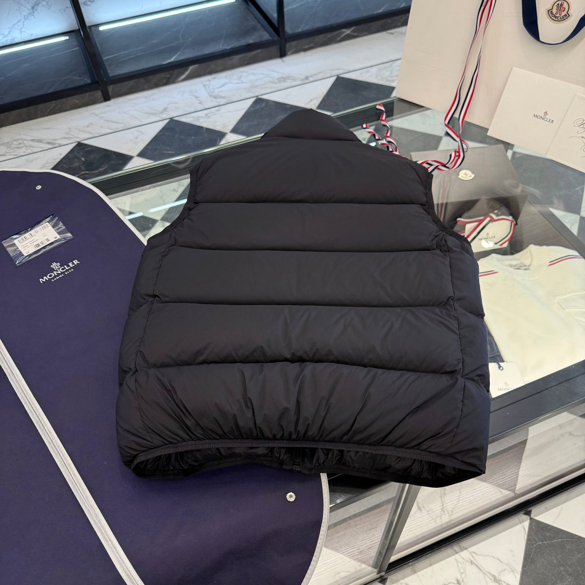 MONC ALMAZ VEST