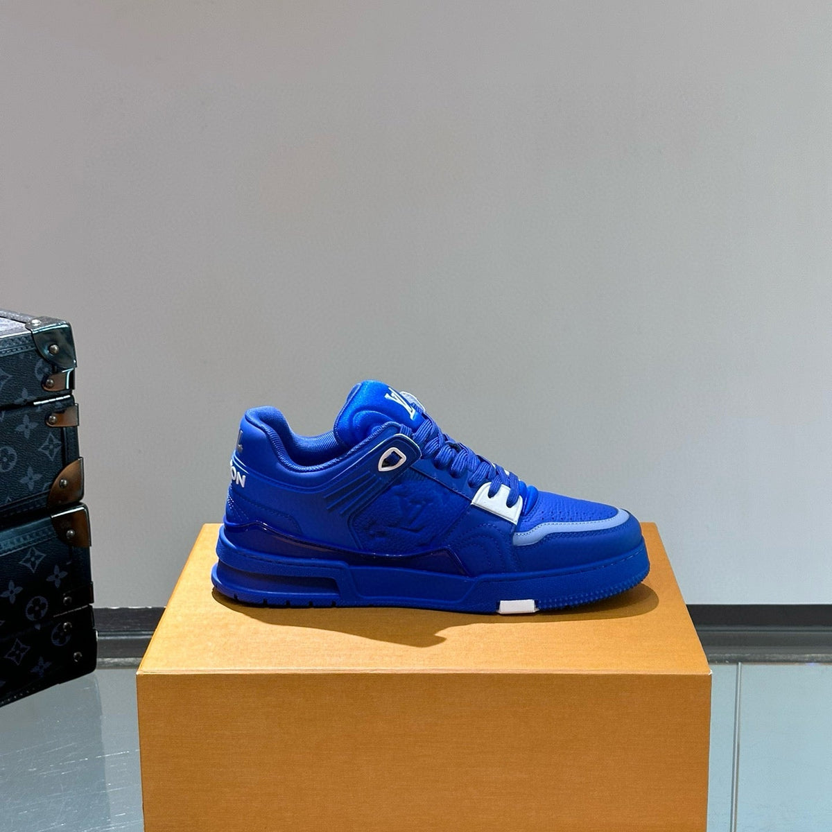 LOU TRAINERS