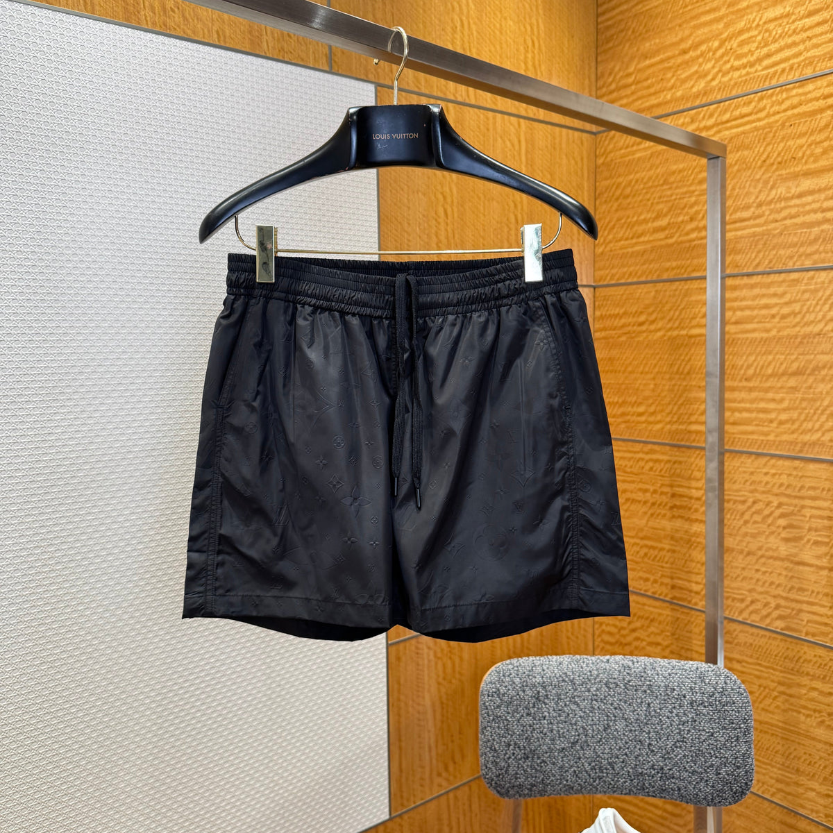 LOU SHORTS