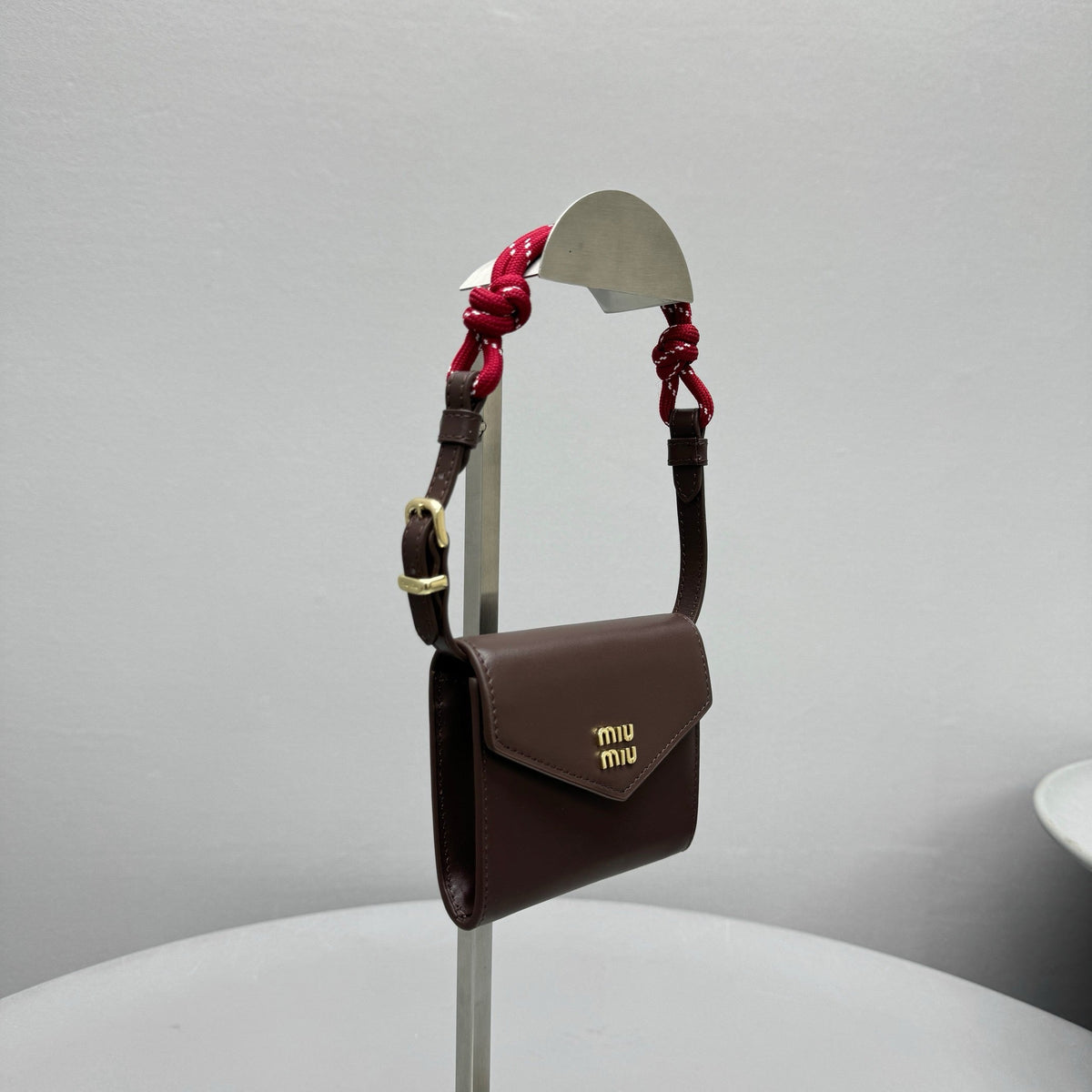 MIU M SHOULDER STRAP WALLET
