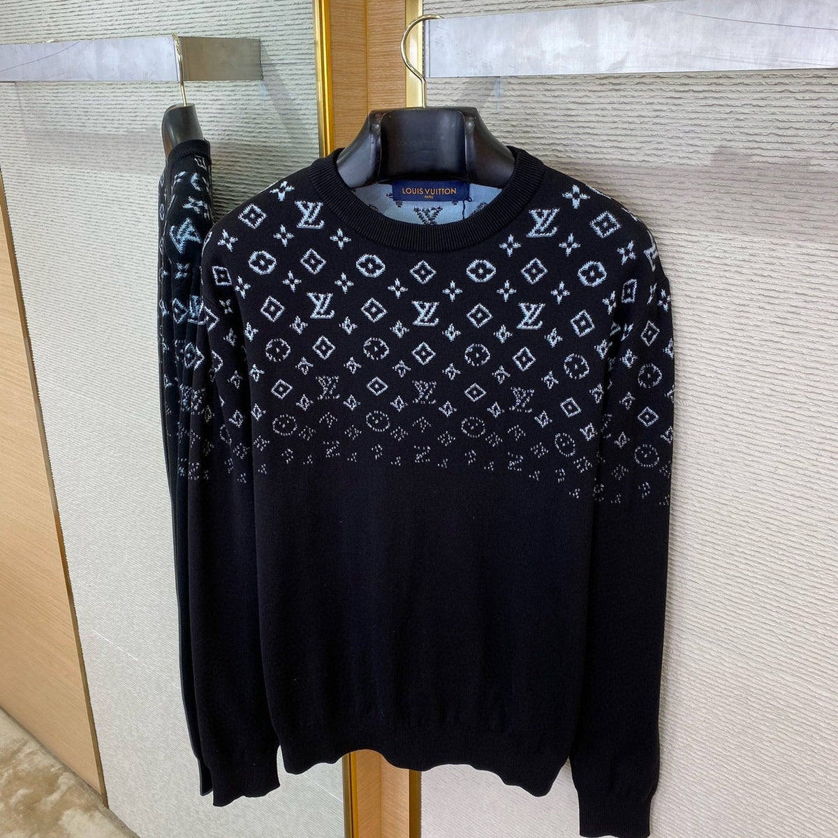 LOU JUMPER