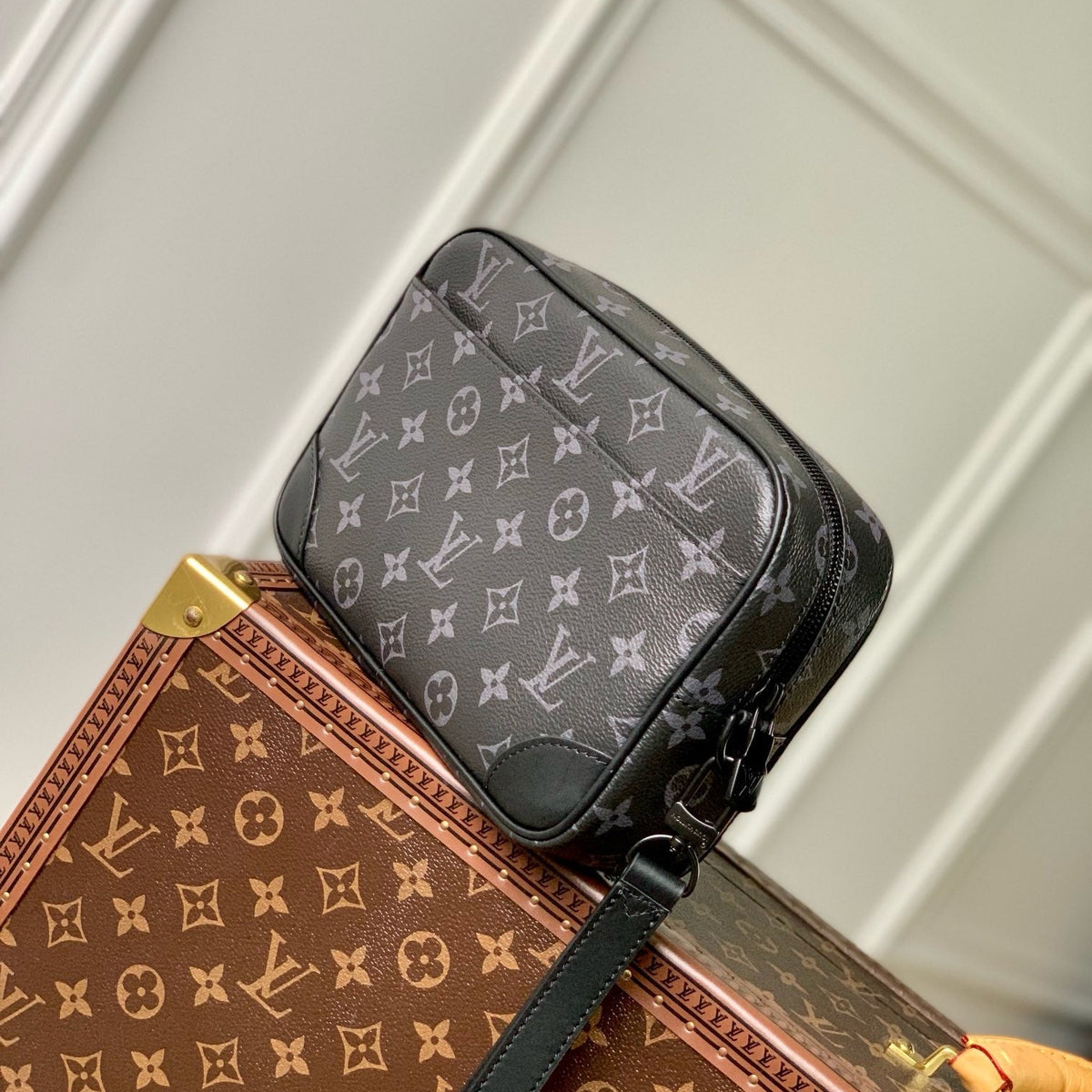 LOU POCHETTE KASAI