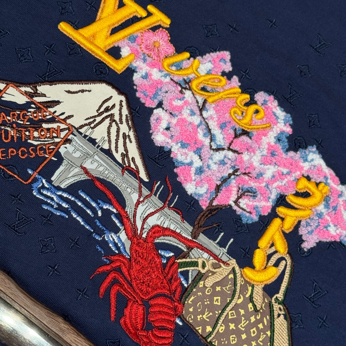 LOU T-SHIRT