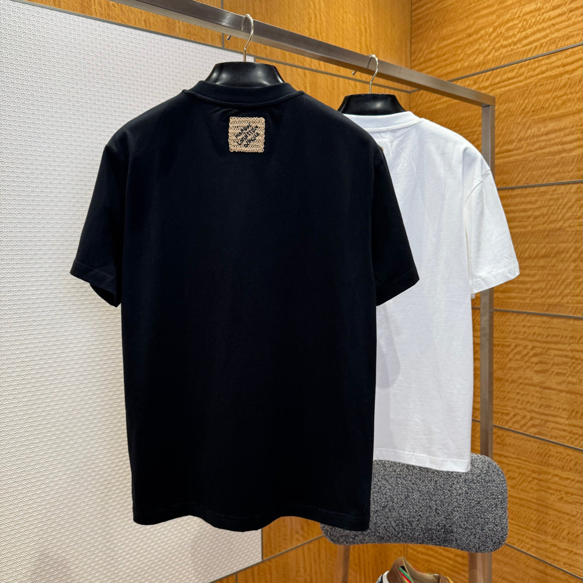 LOU T-SHIRT
