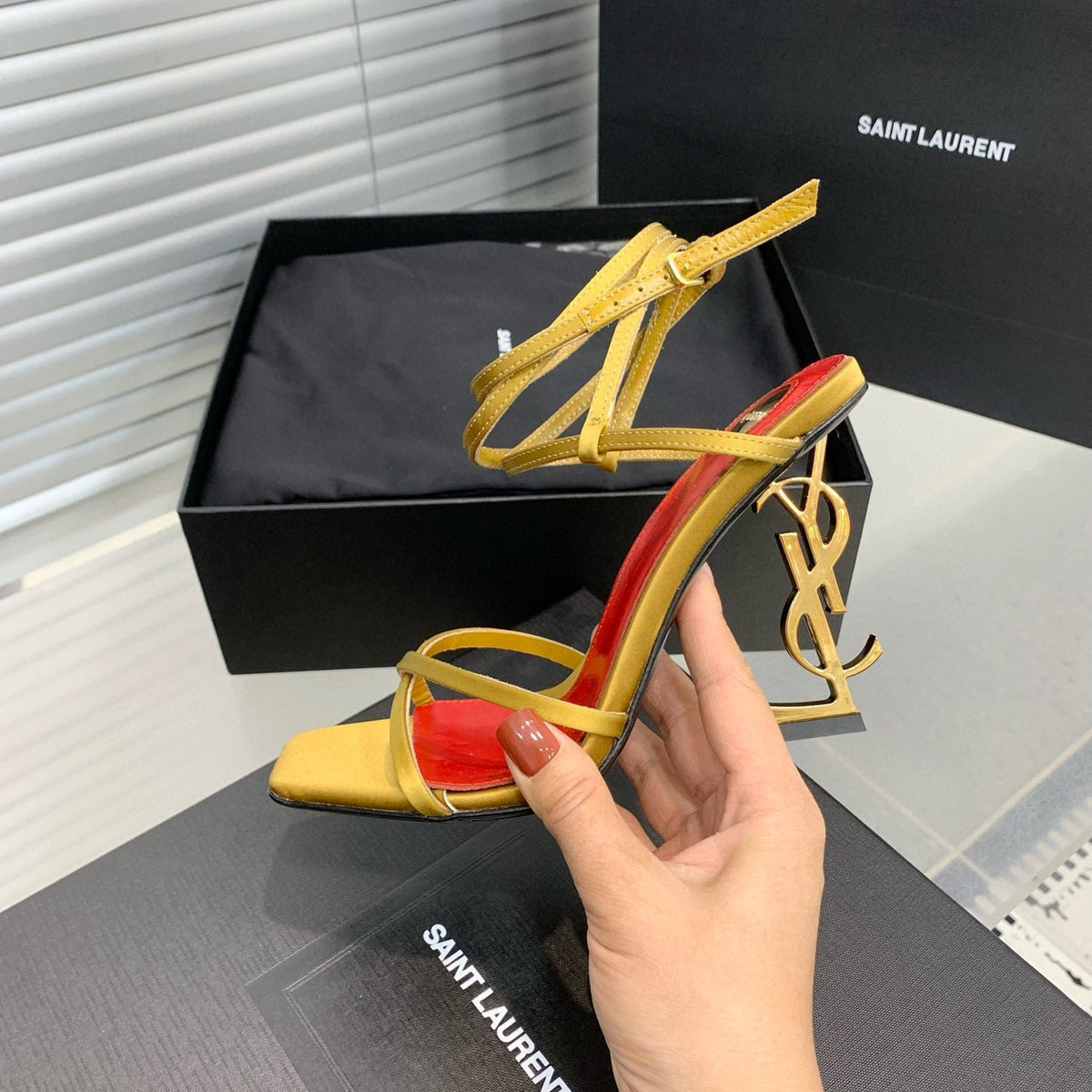SL HEELS