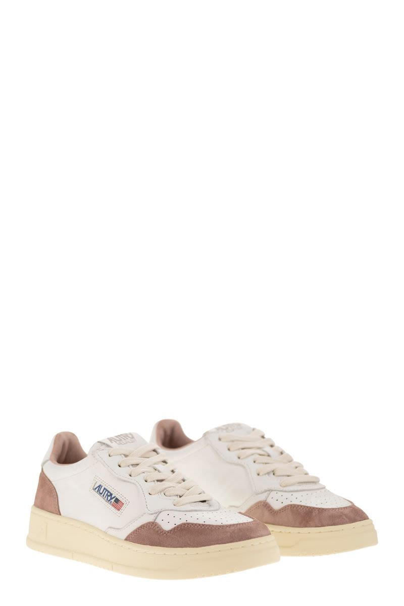 MEDALIST LOW - LEATHER TRAINERS