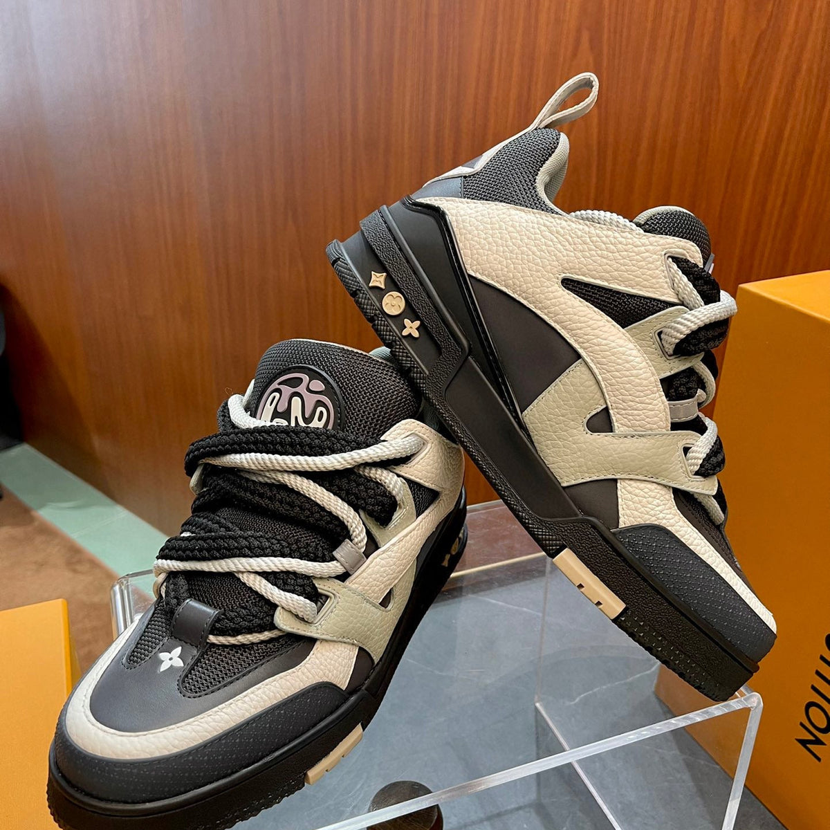 LOU TRAINERS