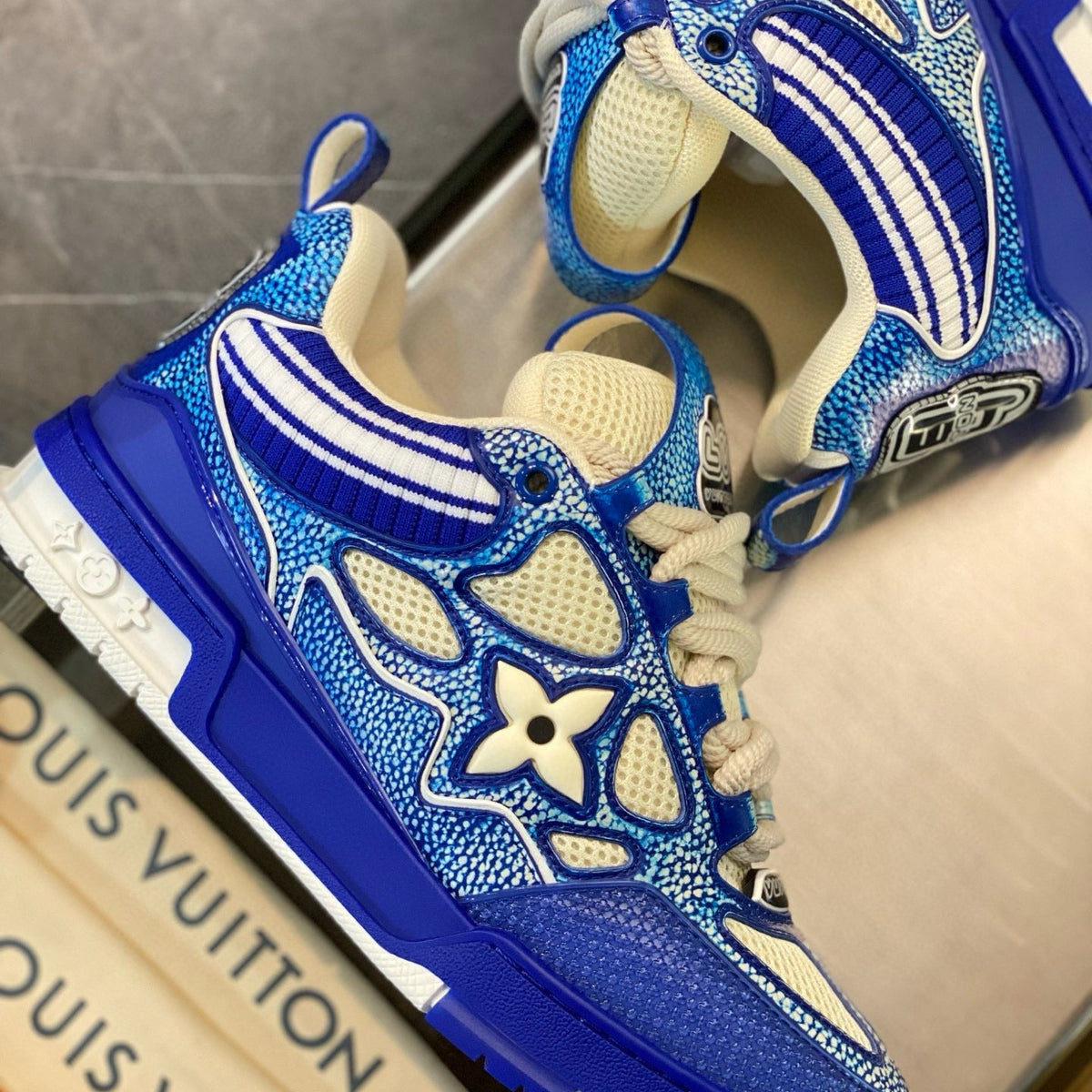 LOU TRAINERS