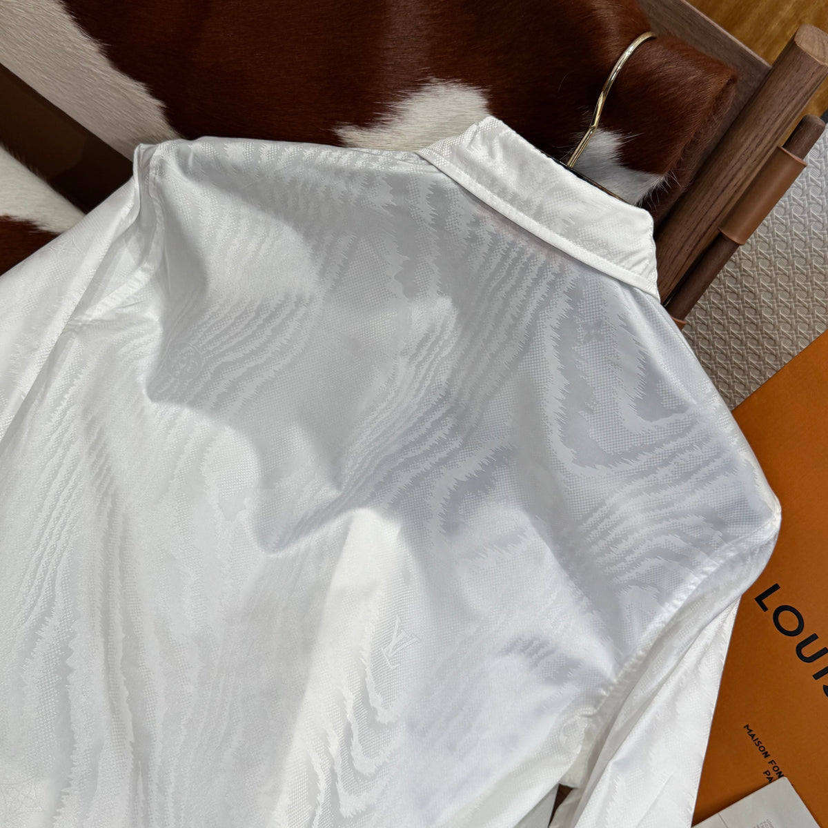 LOU SHIRT