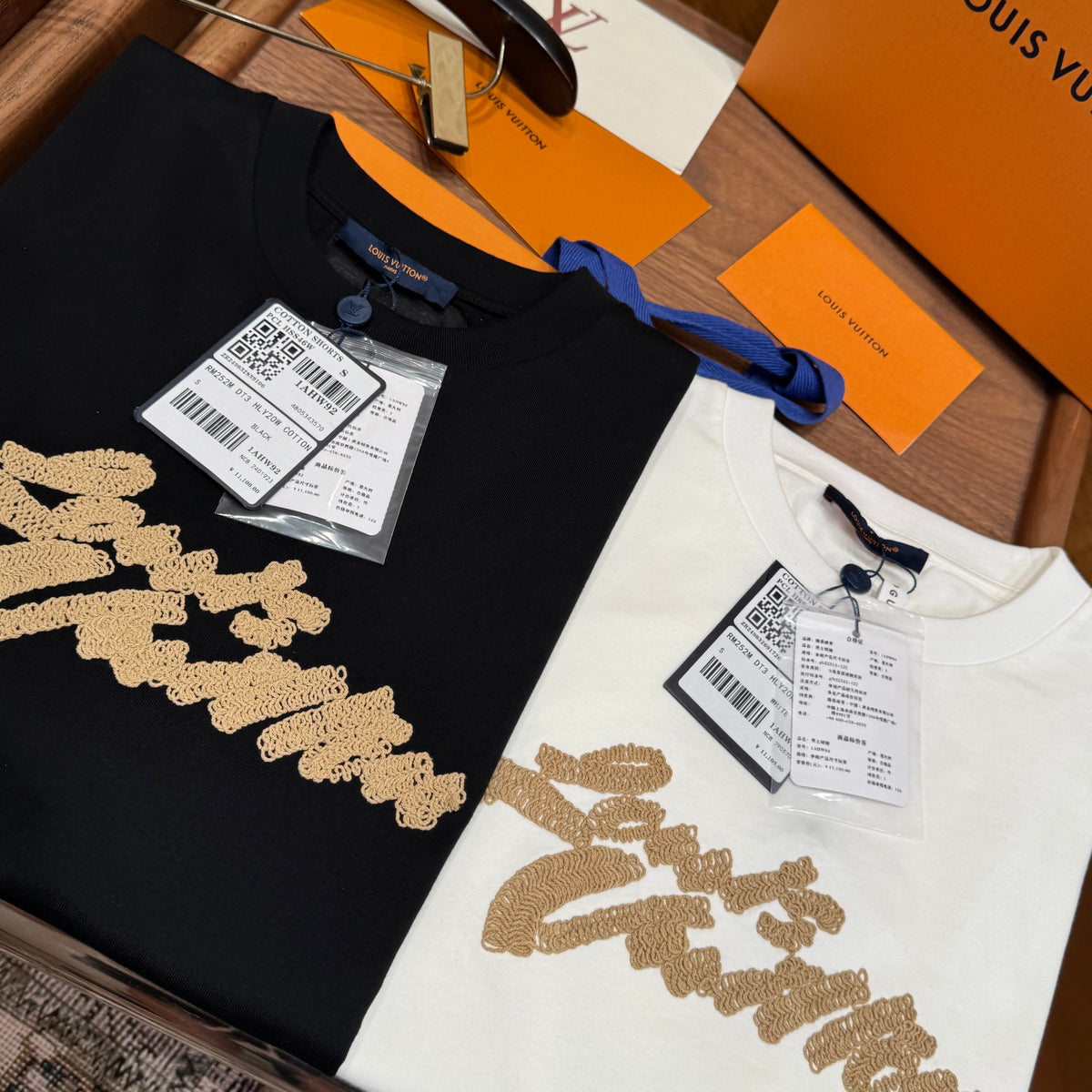 LOU T-SHIRT