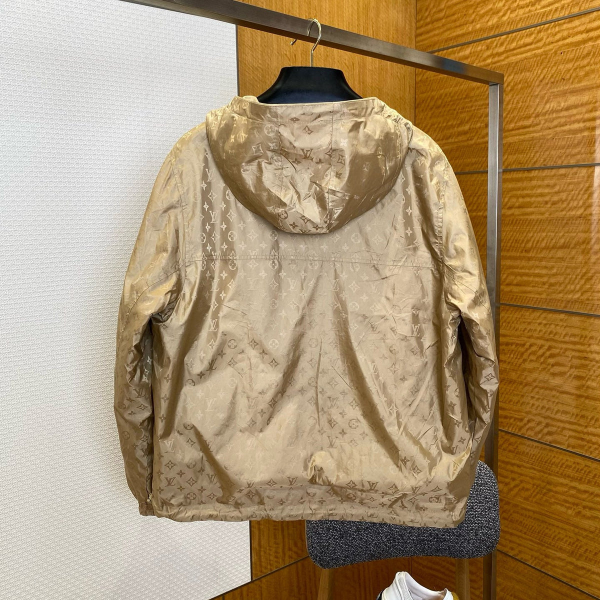 LOU JACKET