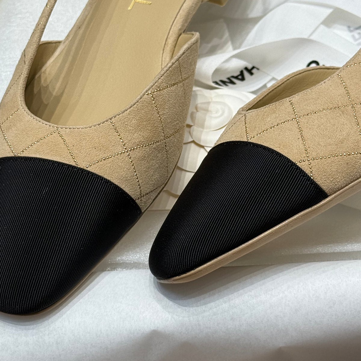 CC SLINGBACK PUMPS