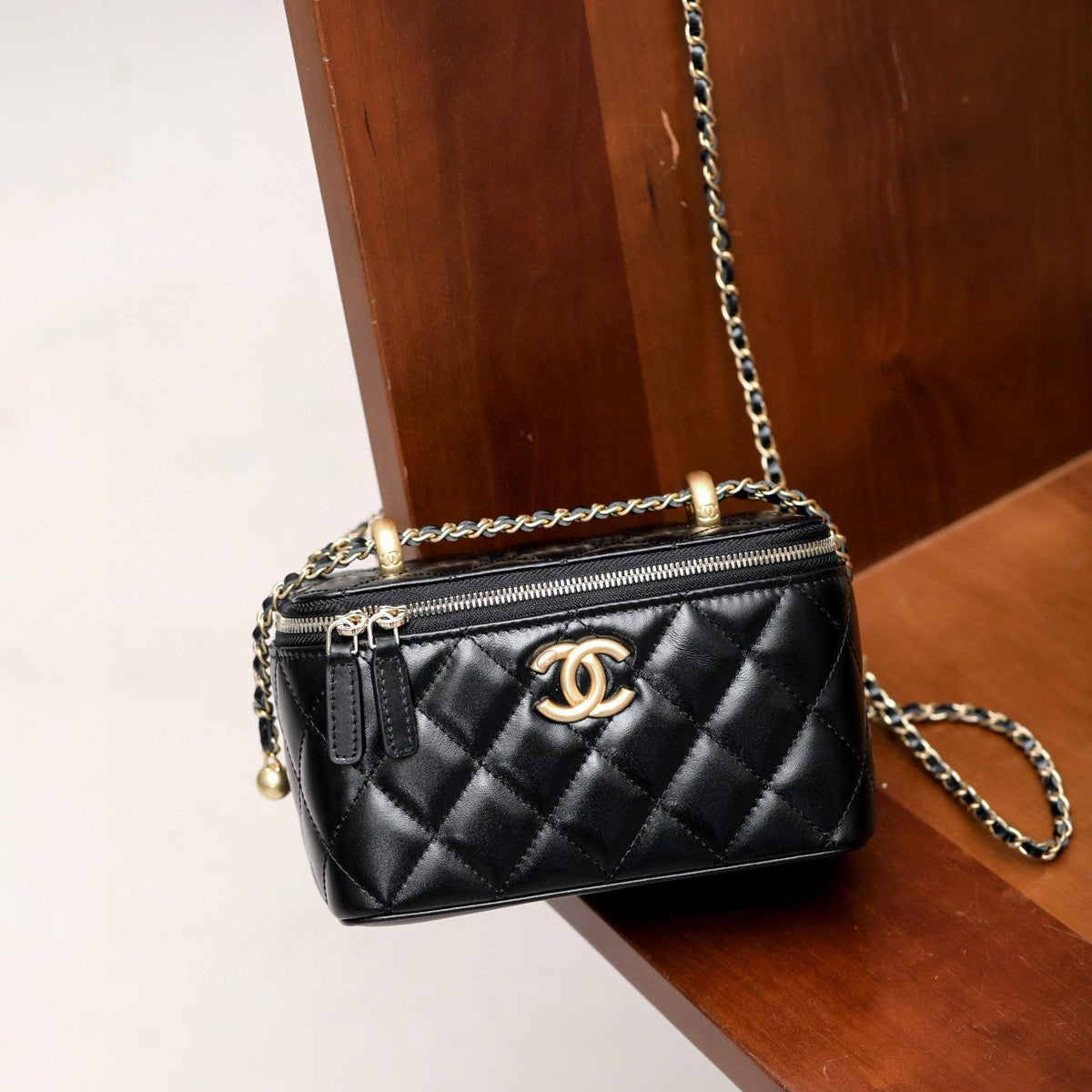 CC VANITY CASE BAG