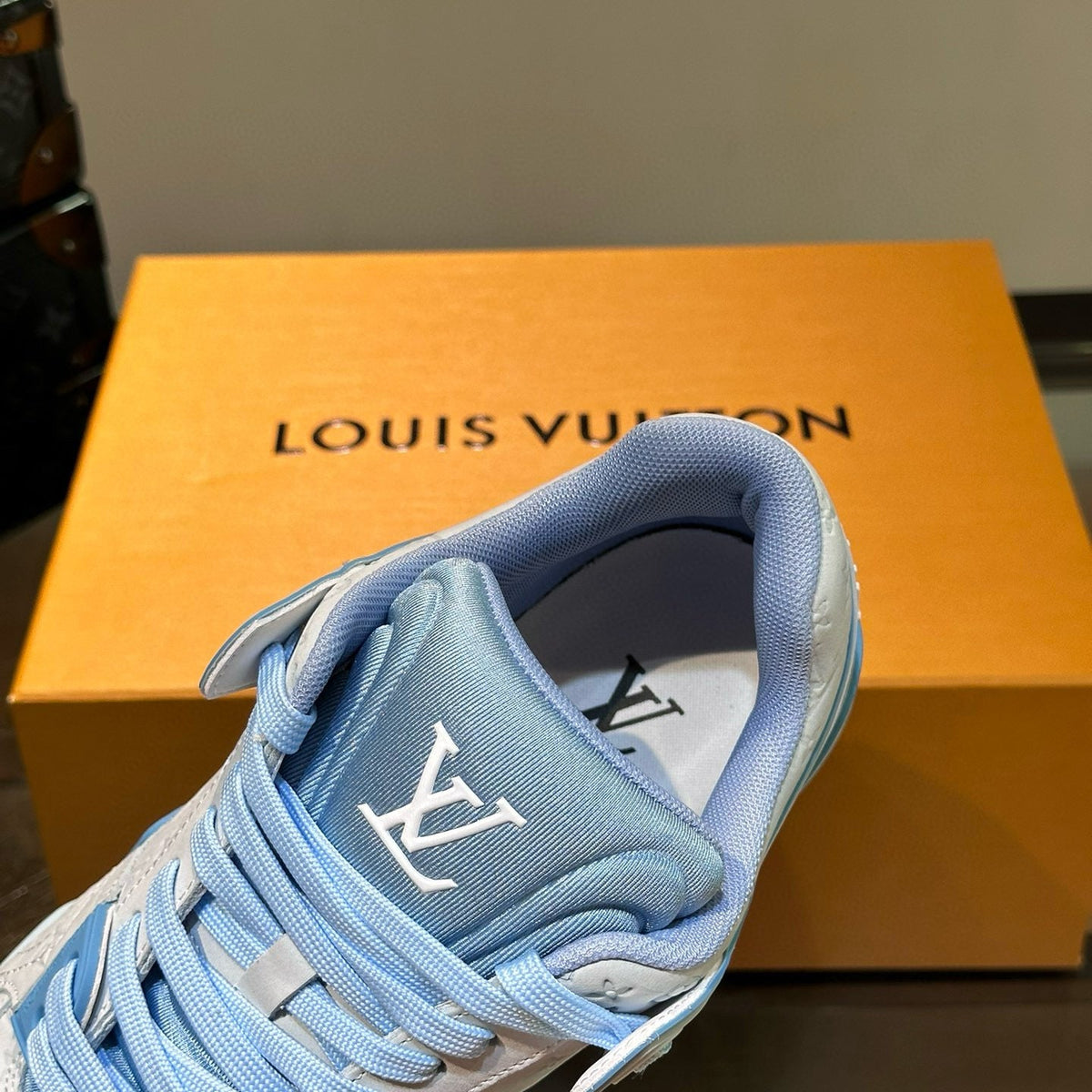 LOU TRAINERS