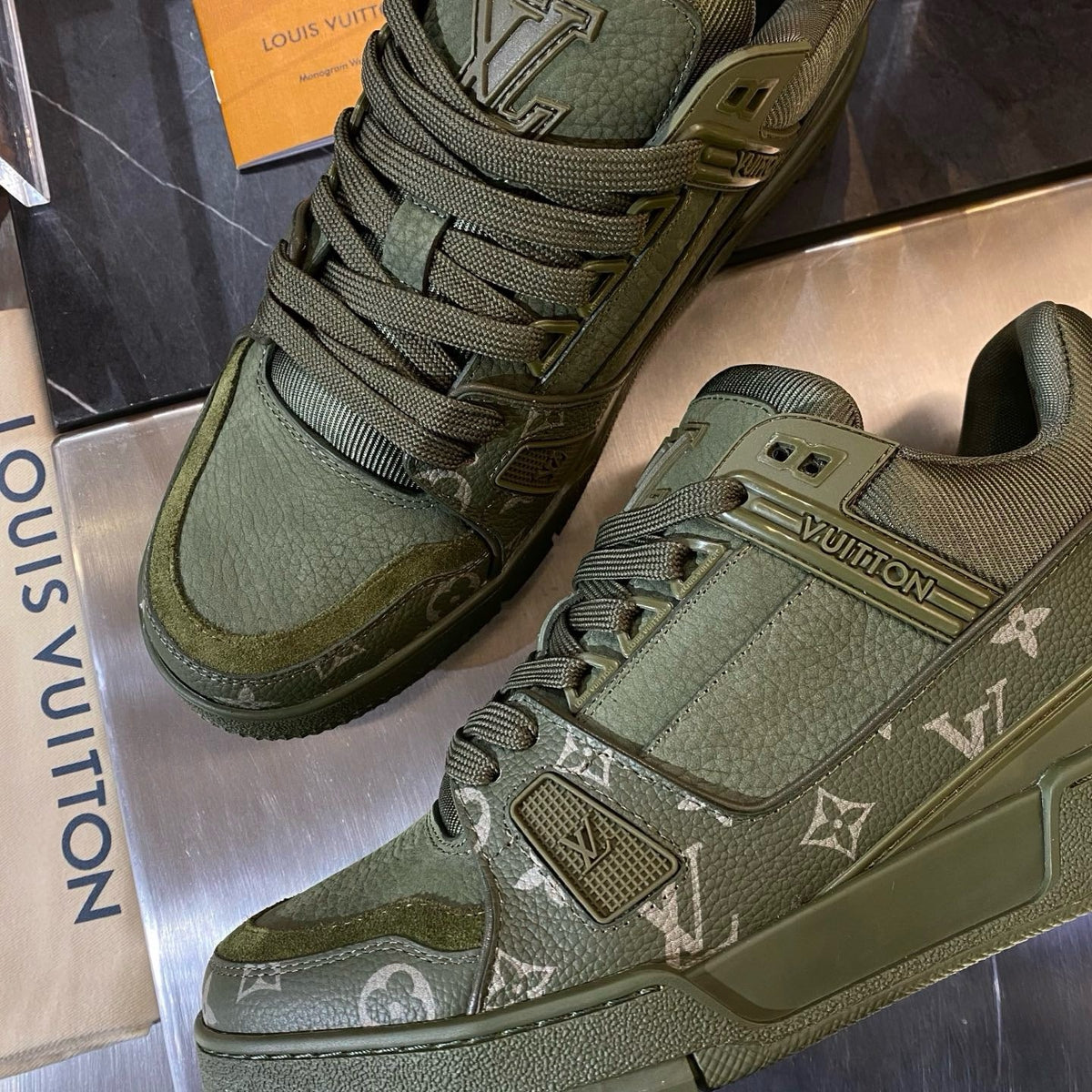 LOU TRAINERS
