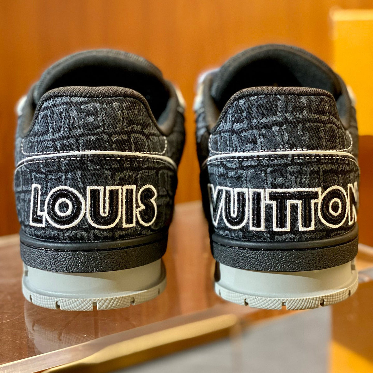 LOU TRAINERS