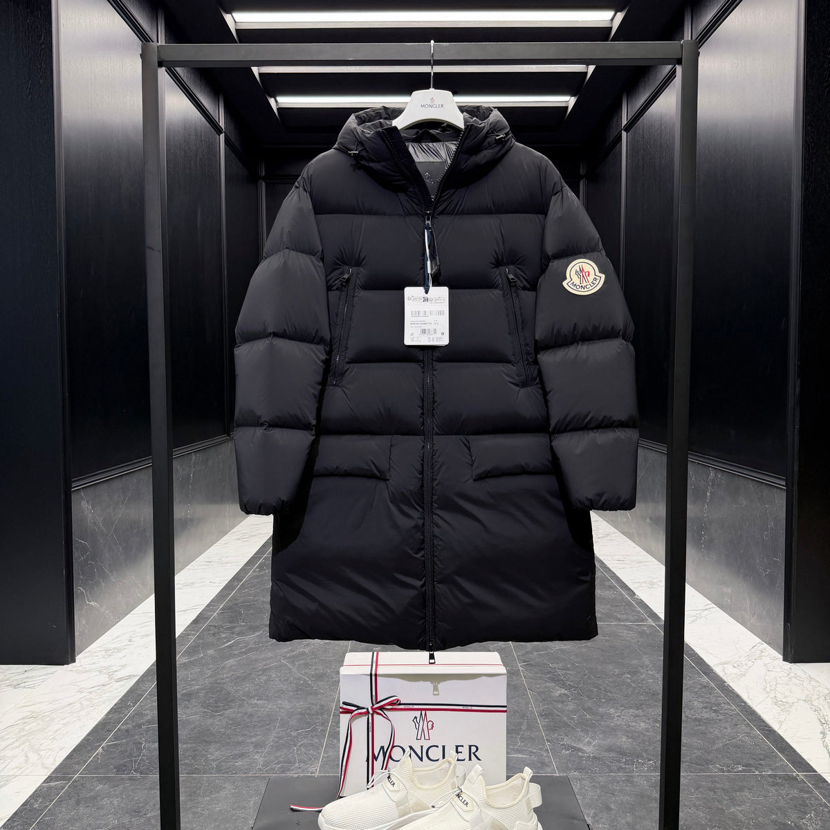 MONC BOSONA COAT
