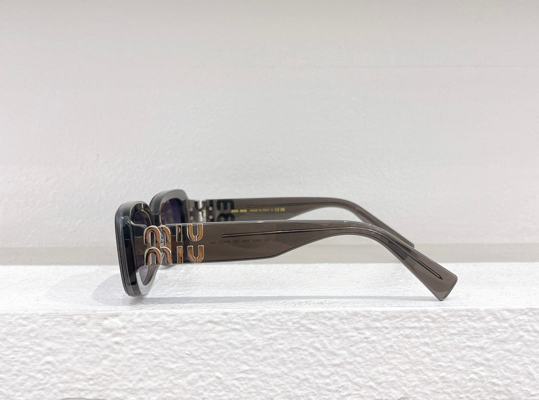 MIU M SUNGLASSES