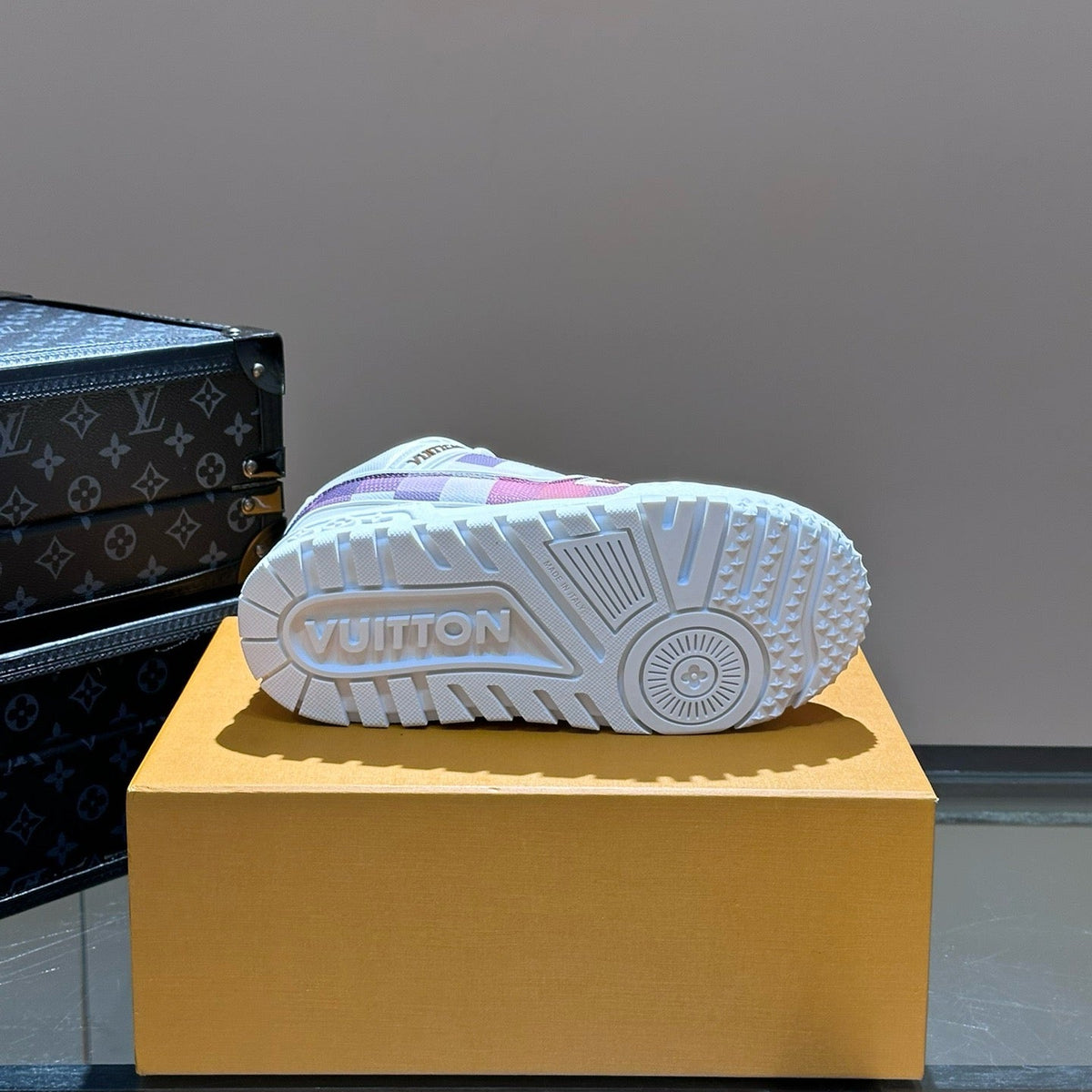 LOU TRAINERS