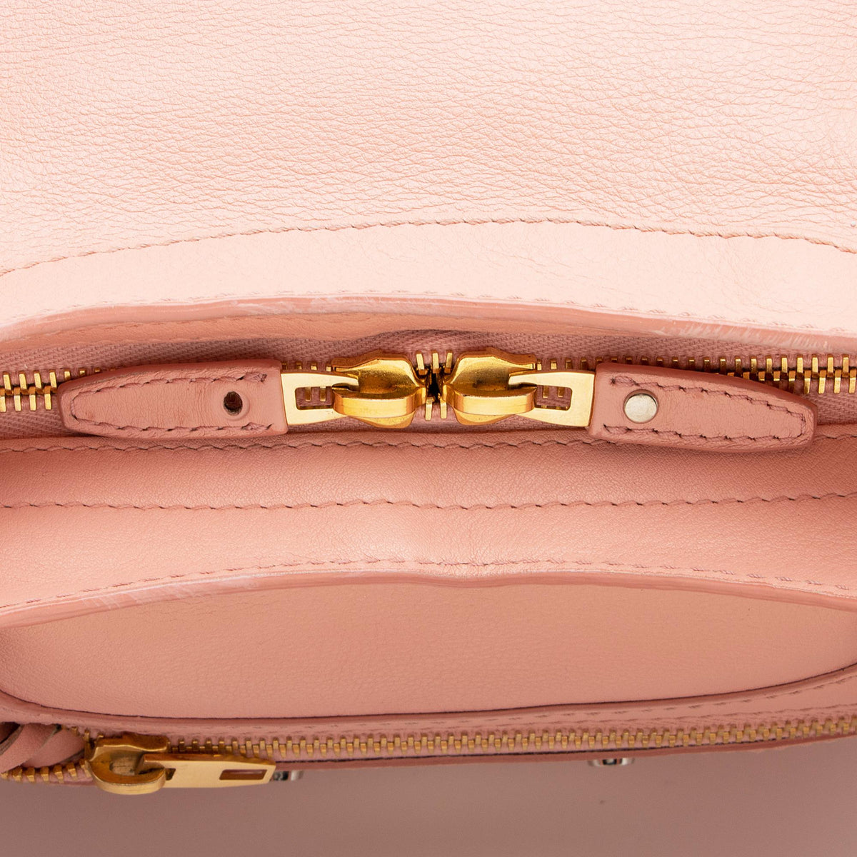 Balenciaga Agneau Metal Plate Classic City Satchel (SHF-B6AuKw)