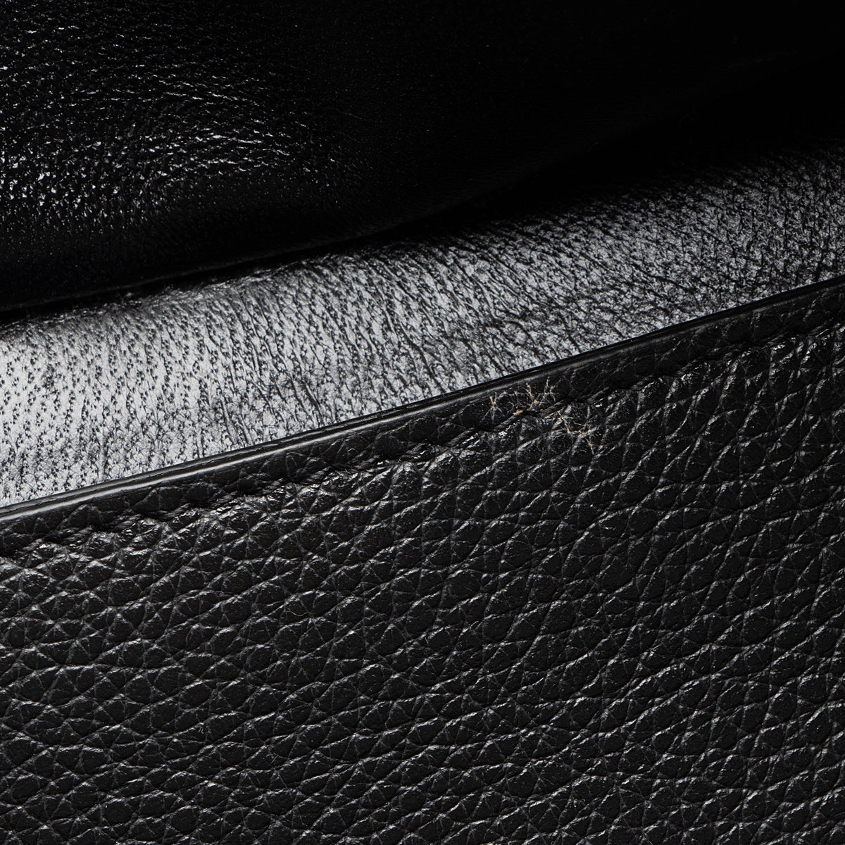 Balenciaga Grained Calfskin Neo Classic City Duffle Bag (SHF-23092)