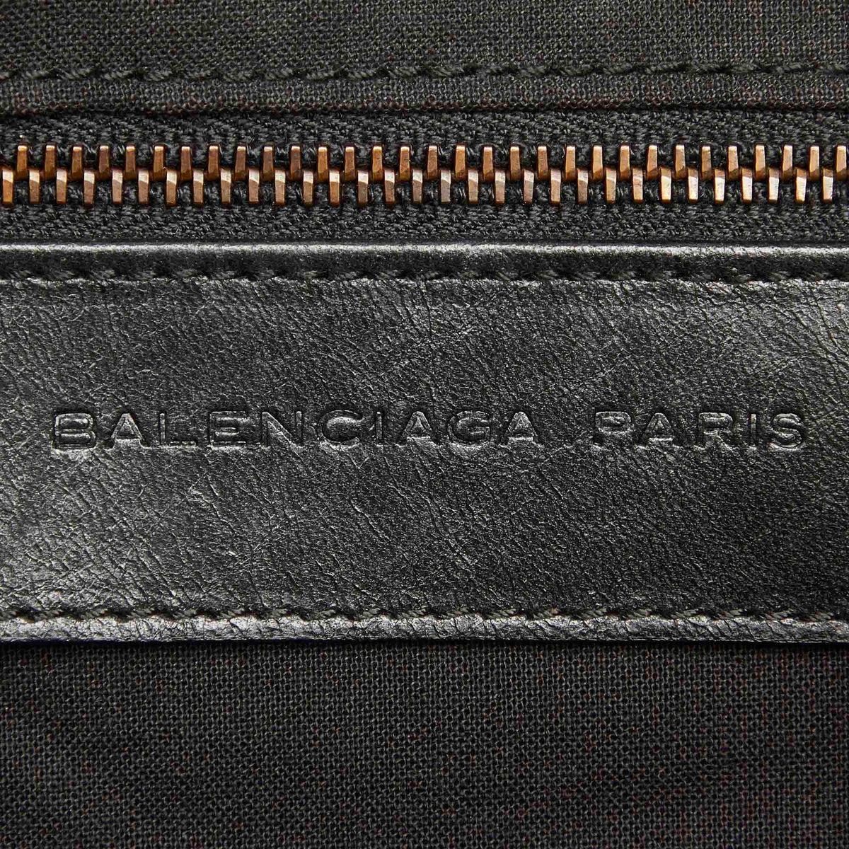 Balenciaga Leather Shoulder Bag (SHG-25016)