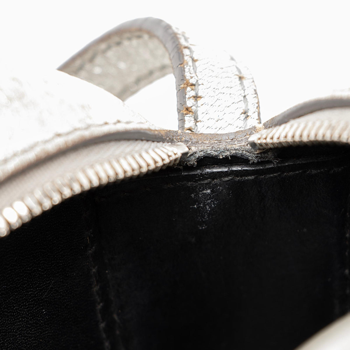 Balenciaga Metallic Calfskin Everyday XS Camera Bag (SHF-22474)
