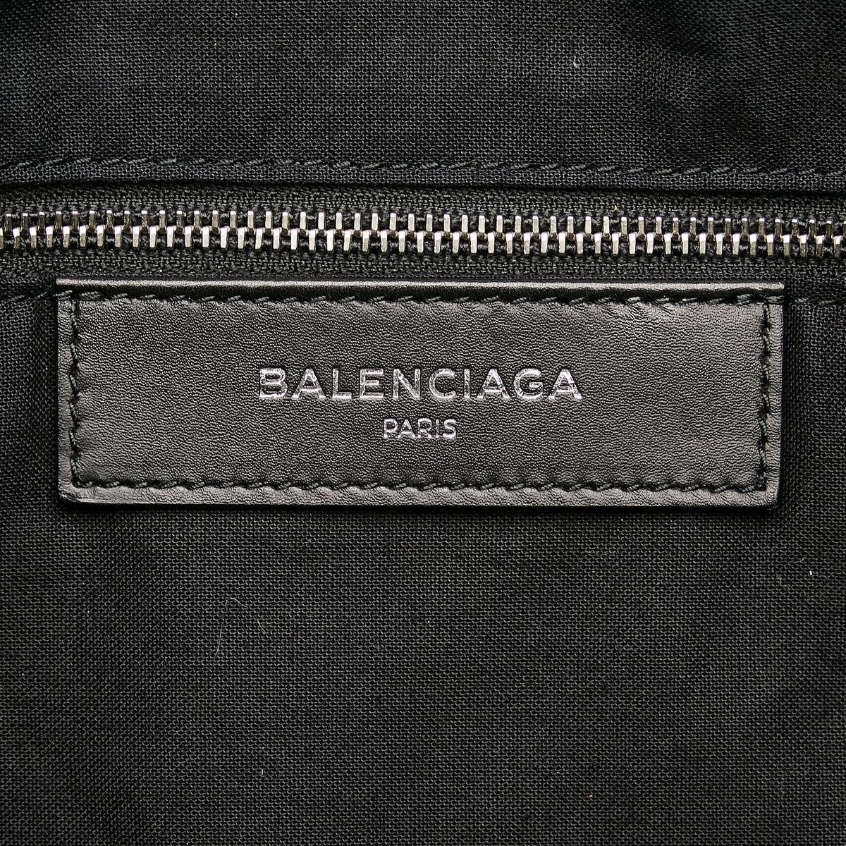 Balenciaga Navy Tote (SHG-PeMRDJ)