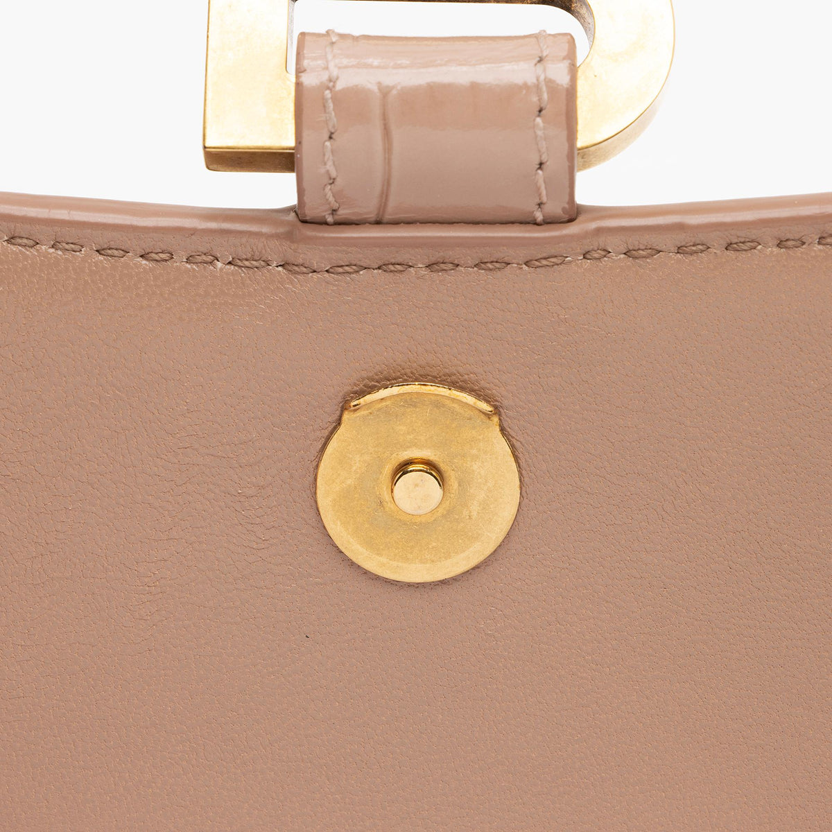 Balenciaga Shiny Croc Embossed Calfskin Hourglass Chain Bag (SHF-ZdcMW4)